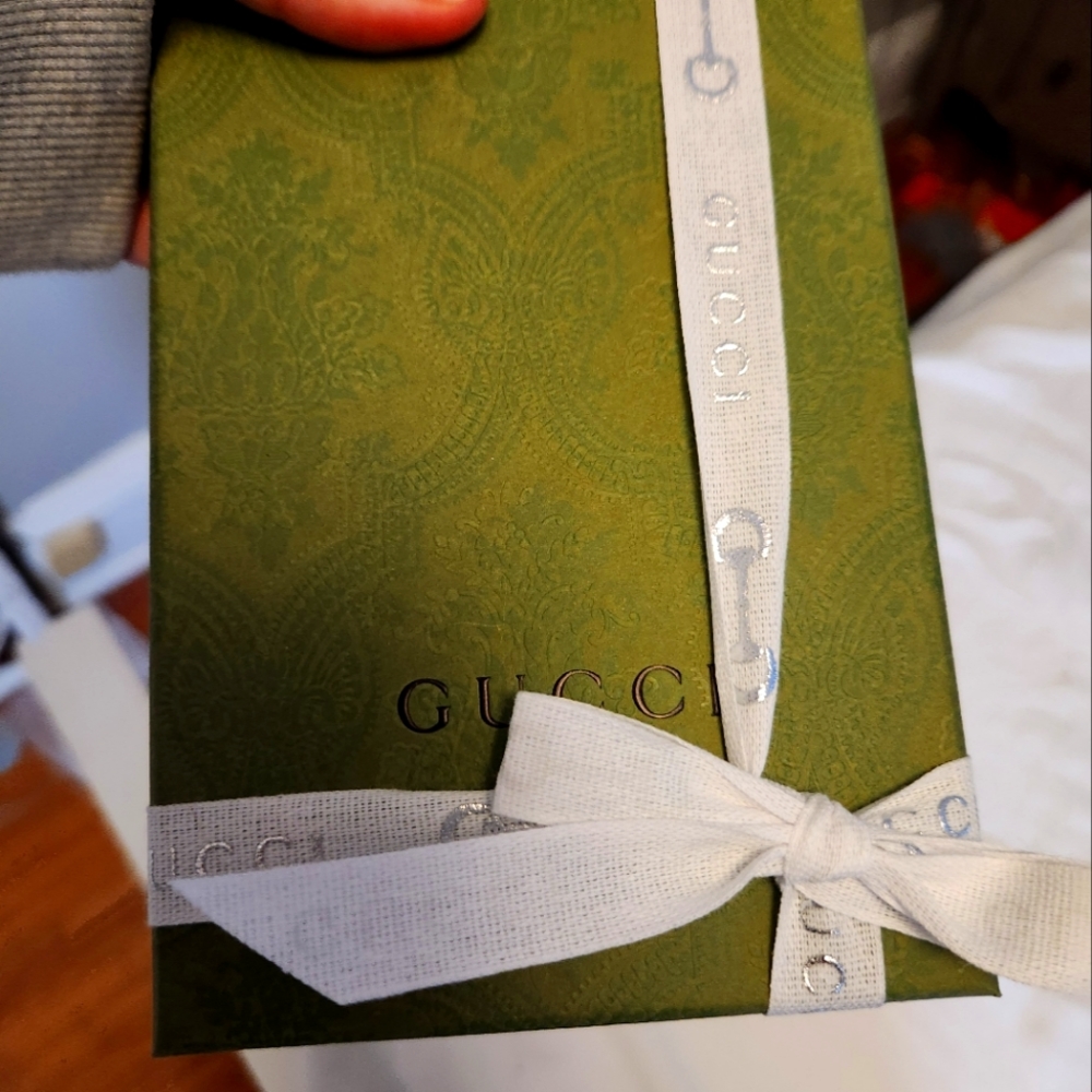 Gucci Store gift card 73.45 cdn - No Expiration